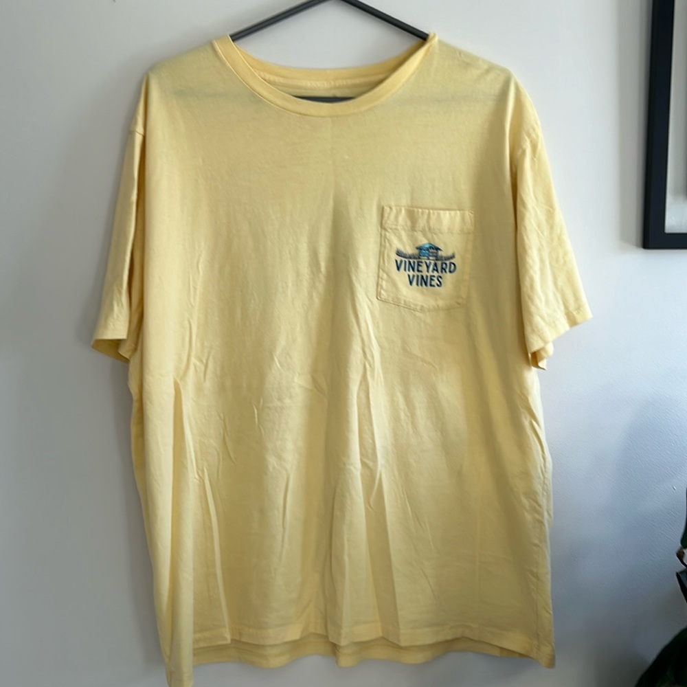 Vineyard vines tshirt